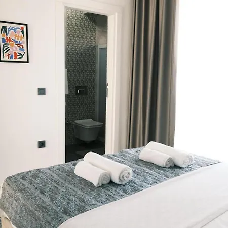בית אירוח Airport דלמן